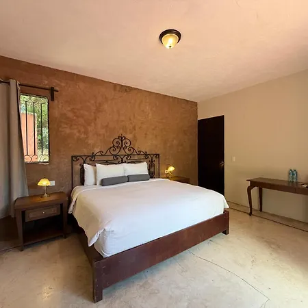 Art 64 Guest House - Adults Only-2